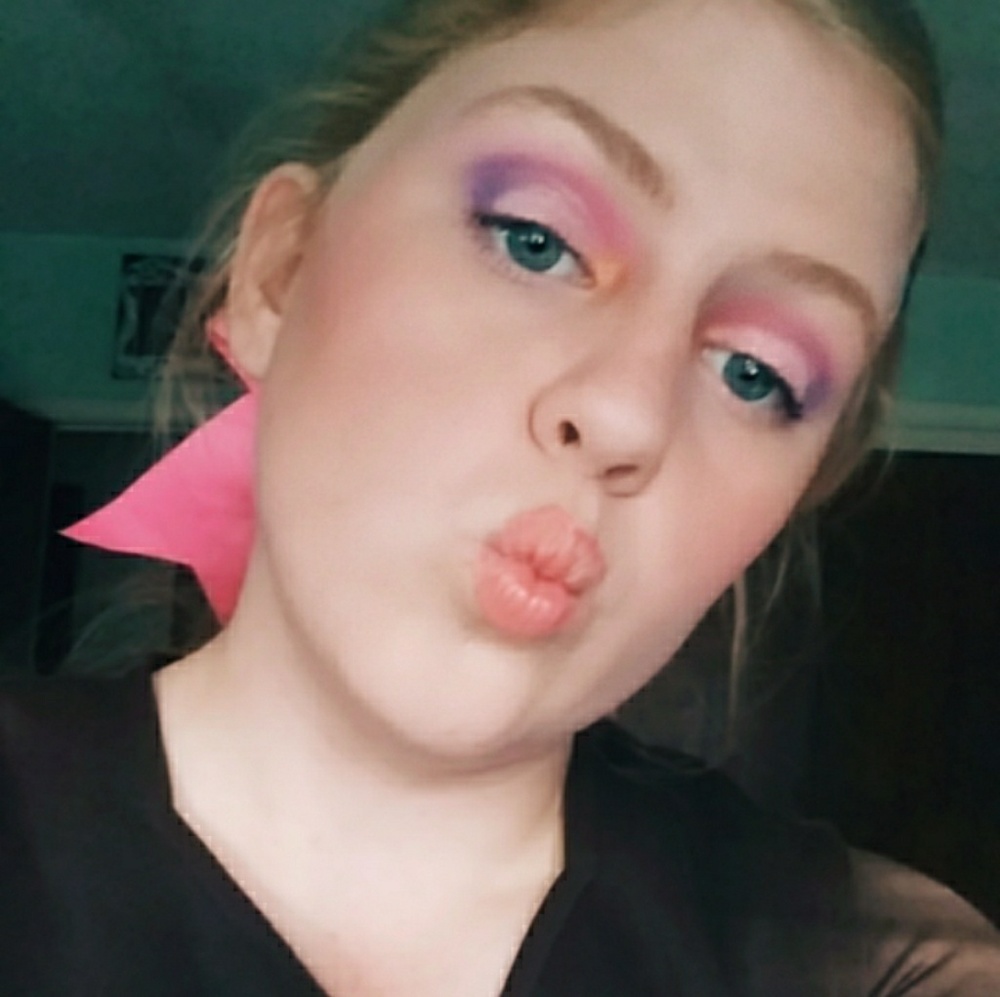 Meet your Posher, Val